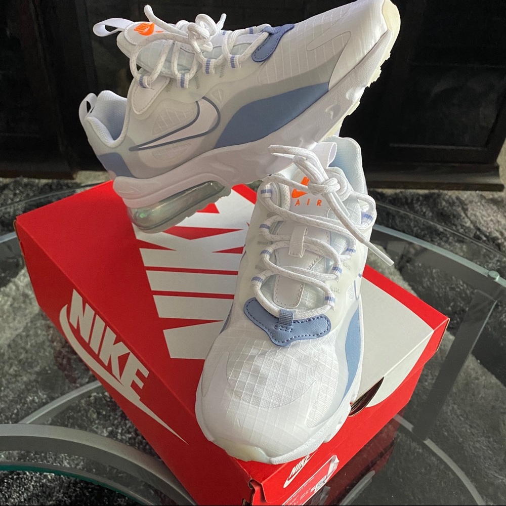 Nike AIR MAX 270